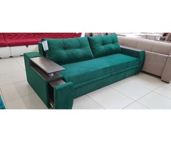 Прямой диван Мустанг с широкими подлокотниками